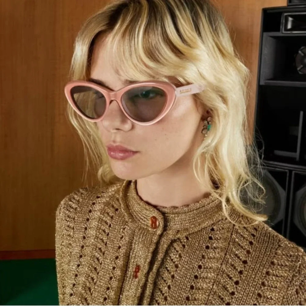 ‼️SOLD Gucci Sunglasses, gently preowned - Picture 4 of 8